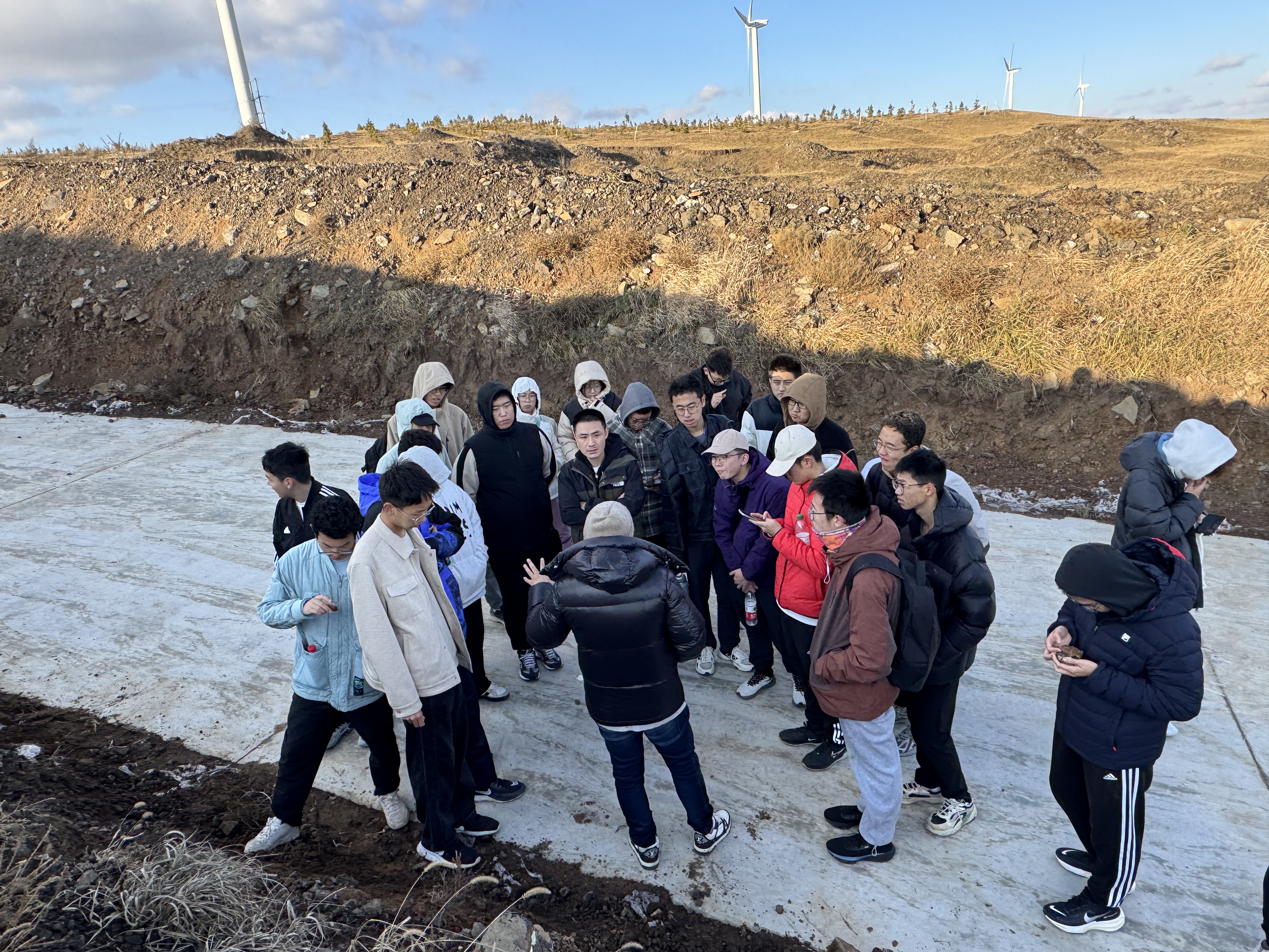 Students are in the field trip in Zhangjiakou City, on 26th October 2024.